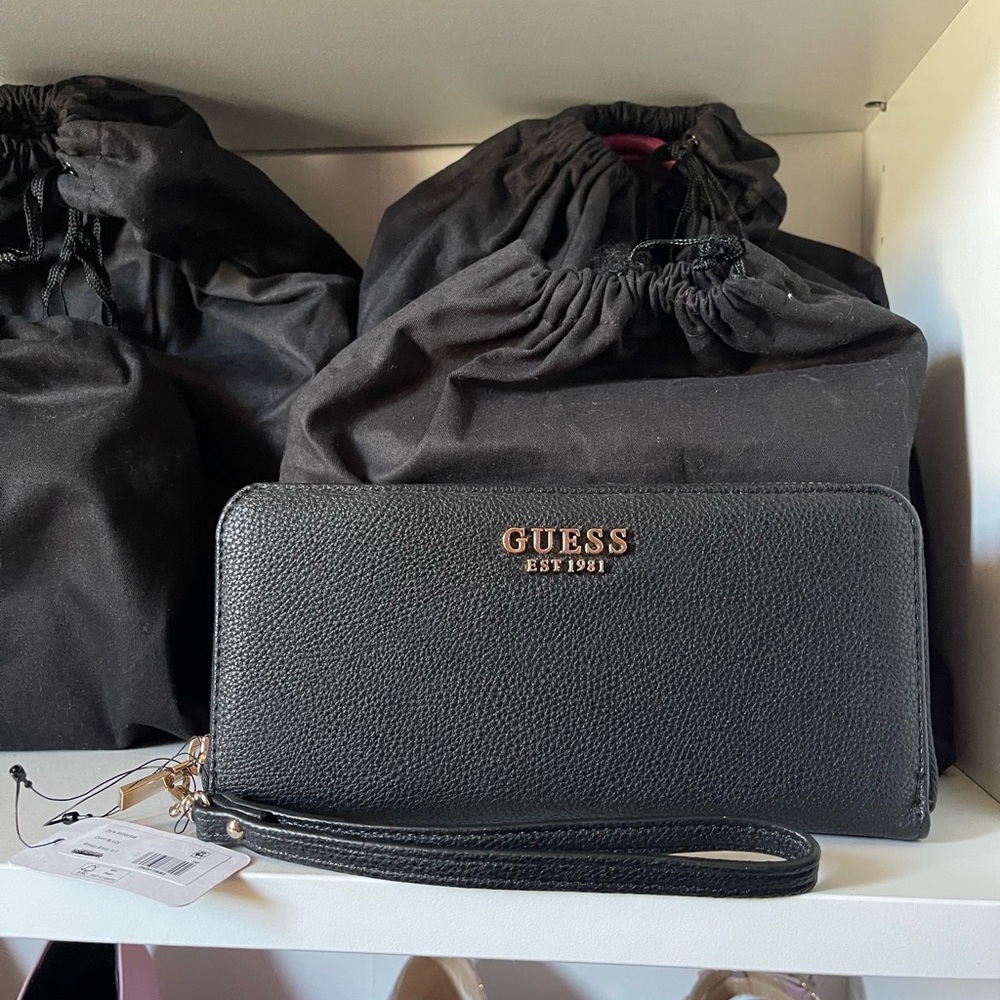 Guess Black Pebbled Wristlet